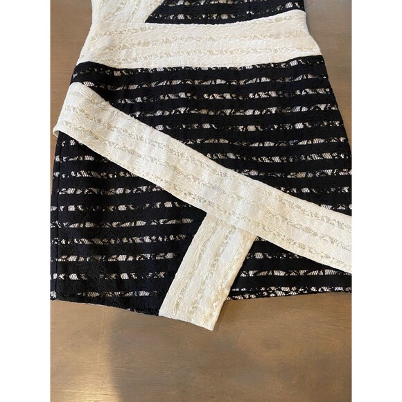 BCBGMAXAZRIA Dress Size 8 Dalia Mini Sheath White w/ Lace Detail Black White EUC - Picture 9 of 16